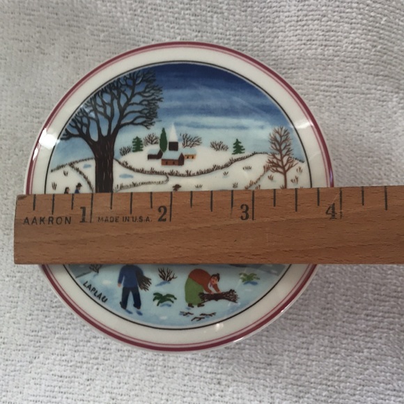 Villeroy & Boch Naif Christmas Round Trinket Box Laplau - Picture 5 of 5